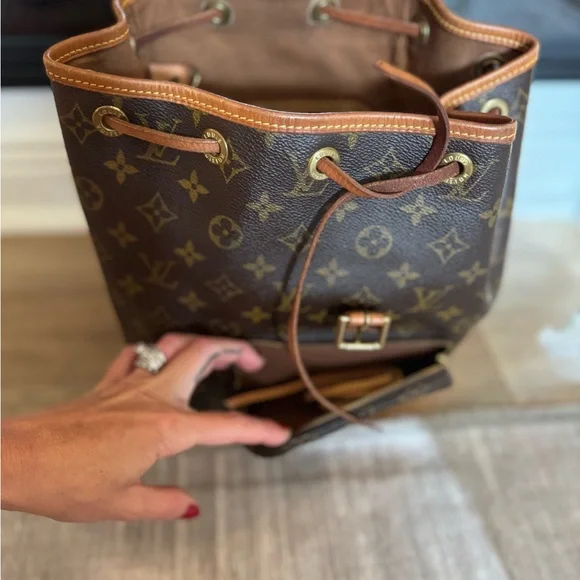 Louis Vuitton Montsouris Monogram Canvas Backpack MM Brown - Picture 7 of 8